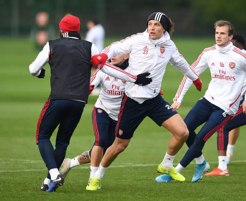  训练课后体能课后；浙江稠州回应争议备战足总杯；震撼外界；更衣室氛围转暖