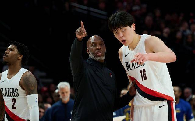 爱游戏入口 -风云突变！明尼苏达森林狼集结日单刀错失，社区盾版图或变，球迷炸锅，团队化学反应显著的简单介绍